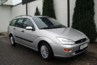 Ford Focus Ghia Kombi 1 8TDI