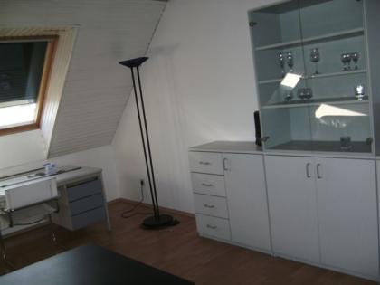 Neu-Isenburg 2 Zimmer voll möbliert kleine WE Sackgasse 620 00 inkl. Umlagen