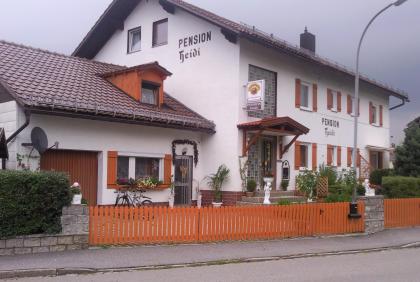 Neu renovierte Pension mit Nebenhaus in Zwiesel Bayer. Wald