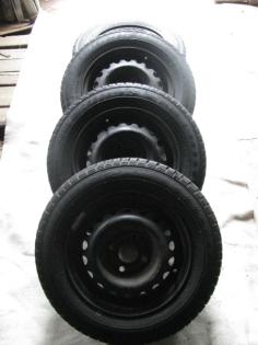 Biete 4 Winterräder 165/70 R13 79T