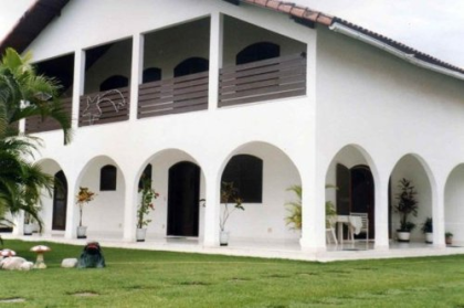 Haus in Europäische Baustil in Maric Rio de Janeiro - Brasil.