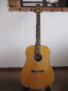 Westerngitarre von Albert Müller Dreadnought